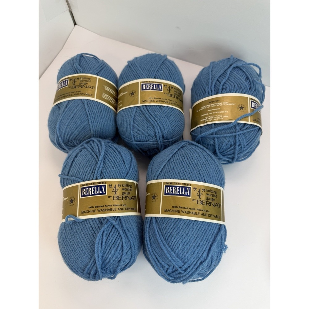 Bernat Berella 4 Knitting Worsted Gauge 100% Blended Acrylic 4 Ply Lot 5 Blue